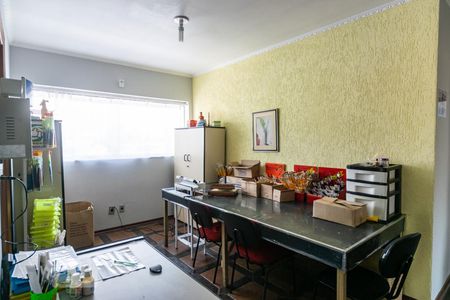 Casa à venda com 550m², 5 quartos e 6 vagasSala