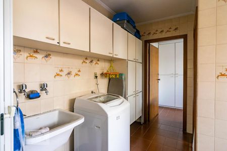 Casa à venda com 550m², 5 quartos e 6 vagasÁrea de Serviço