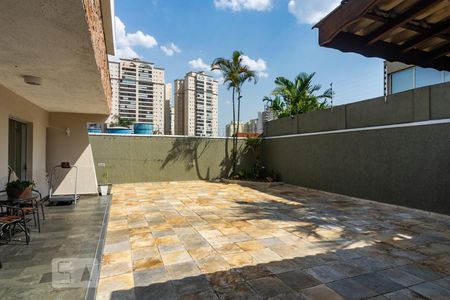 Casa à venda com 550m², 5 quartos e 6 vagasÁrea Externa