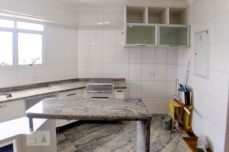 Apartamento à venda com 180m², 4 quartos e 4 vagas Apartamento à venda com 180m², 4 quartos e 4 vagasCozinha