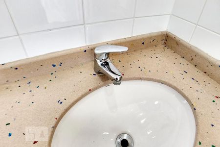Apartamento à venda com 180m², 4 quartos e 4 vagas Apartamento à venda com 180m², 4 quartos e 4 vagasBanheiro da Suíte 2