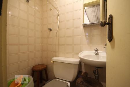 Apartamento à venda com 103m², 3 quartos e 2 vagasBanheiro de Serviço