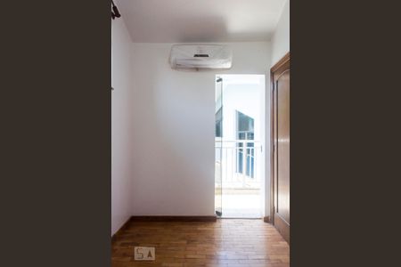 Casa para alugar com 354m², 3 quartos e 3 vagas Casa para alugar com 354m², 3 quartos e 3 vagasSuite estudio