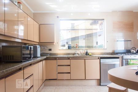 Casa para alugar com 354m², 3 quartos e 3 vagas Casa para alugar com 354m², 3 quartos e 3 vagasCozinha