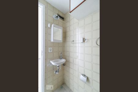 Banheiro de apartamento para alugar com 1 quarto, 30m² em Pechincha, Rio de Janeiro