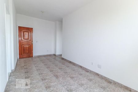 Sala de apartamento para alugar com 1 quarto, 30m² em Pechincha, Rio de Janeiro