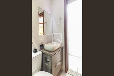 Casa de condomínio à venda com 89m², 3 quartos e 2 vagas Casa de condomínio à venda com 89m², 3 quartos e 2 vagasBanheiro Social