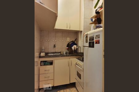 Cozinha de kitnet/studio à venda com 1 quarto, 29m² em República, São Paulo