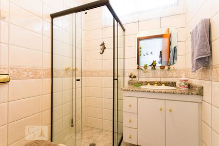 Casa à venda com 220m², 3 quartos e 3 vagasBanheiro 1