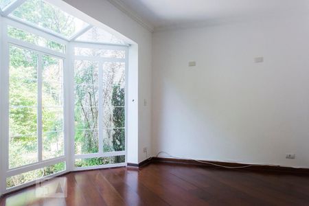 Sala de casa de condomínio à venda com 2 quartos, 110m² em Vila Suzana, São Paulo