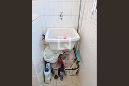 Apartamento para alugar com 50m², 2 quartos e 1 vaga Apartamento para alugar com 50m², 2 quartos e 1 vagaCozinha e Área de Serviço