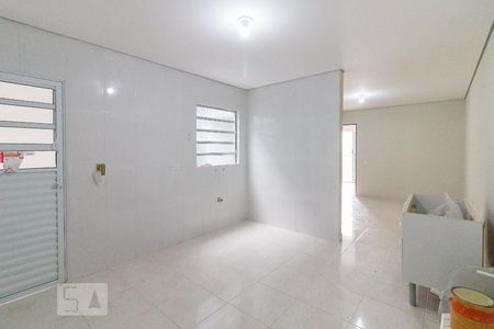 Cozinha de casa para alugar com 1 quarto, 60m² em Vila Itapoan, Guarulhos