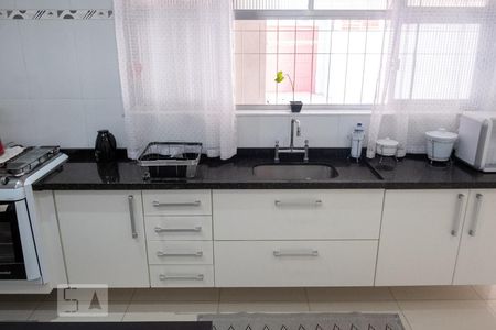 Casa à venda com 150m², 4 quartos e 5 vagasCozinha