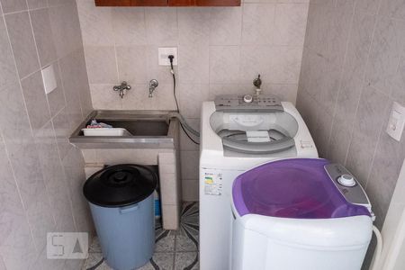 Casa à venda com 150m², 4 quartos e 5 vagasLavanderia