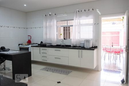 Casa à venda com 150m², 4 quartos e 5 vagasCozinha