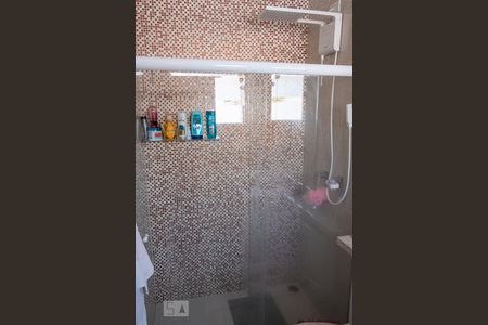 Casa à venda com 150m², 4 quartos e 5 vagasBanheiro da Suíte