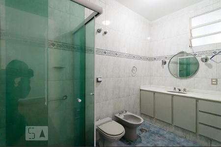 Banheiro de apartamento para alugar com 1 quarto, 60m² em Bela Vista, São Paulo