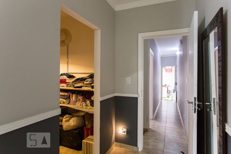 Casa à venda com 190m², 2 quartos e 2 vagasSuíte