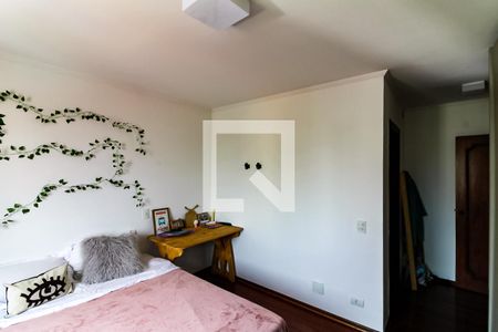 Apartamento à venda com 330m², 4 quartos e 4 vagas Apartamento à venda com 330m², 4 quartos e 4 vagasQuarto 2 - Suíte