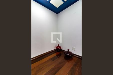 Apartamento à venda com 330m², 4 quartos e 4 vagas Apartamento à venda com 330m², 4 quartos e 4 vagasHall do Elevador