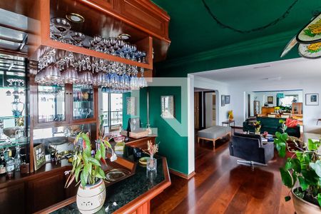 Apartamento à venda com 330m², 4 quartos e 4 vagas Apartamento à venda com 330m², 4 quartos e 4 vagasSala de Estar