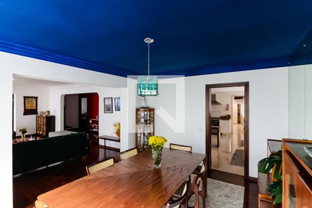 Apartamento à venda com 330m², 4 quartos e 4 vagas Apartamento à venda com 330m², 4 quartos e 4 vagasSala de Jantar