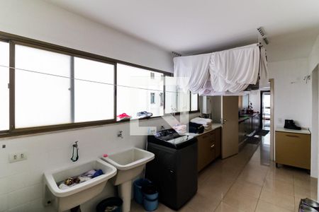 Apartamento à venda com 330m², 4 quartos e 4 vagas Apartamento à venda com 330m², 4 quartos e 4 vagasÁrea de Serviço