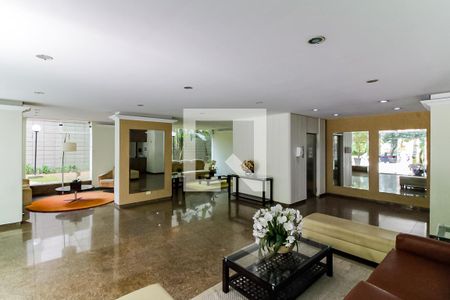 Apartamento à venda com 330m², 4 quartos e 4 vagas Apartamento à venda com 330m², 4 quartos e 4 vagasHall Social