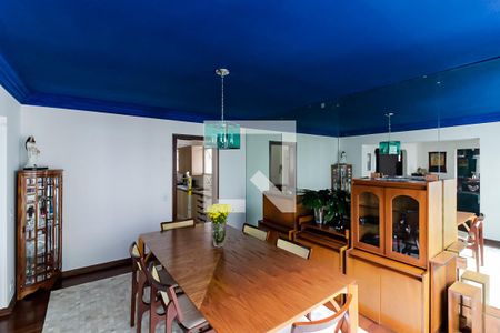 Apartamento à venda com 330m², 4 quartos e 4 vagas Apartamento à venda com 330m², 4 quartos e 4 vagasSala de Jantar