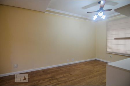 Sala de casa de condomínio para alugar com 3 quartos, 100m² em Glória, Porto Alegre