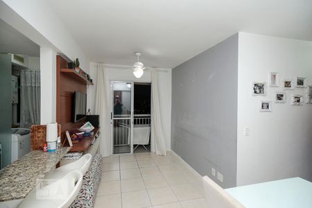 Sala de apartamento à venda com 2 quartos, 51m² em Del Castilho, Rio de Janeiro