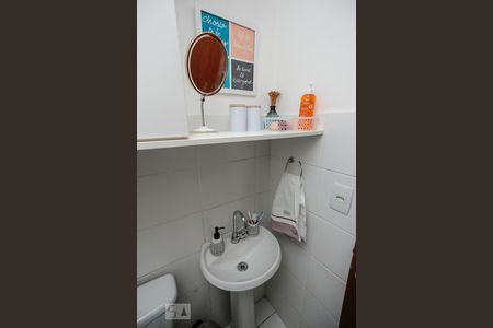 Apartamento à venda com 51m², 2 quartos e 1 vaga Apartamento à venda com 51m², 2 quartos e 1 vagaBanheiro