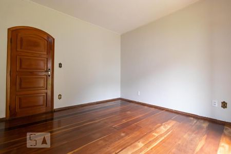 Casa à venda com 650m², 4 quartos e 8 vagas Casa à venda com 650m², 4 quartos e 8 vagasSuíte 03