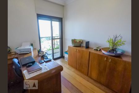 Apartamento à venda com 220m², 4 quartos e 3 vagasQuarto 3
