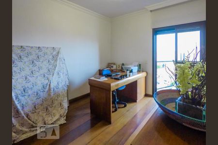 Apartamento à venda com 220m², 4 quartos e 3 vagasQuarto 3