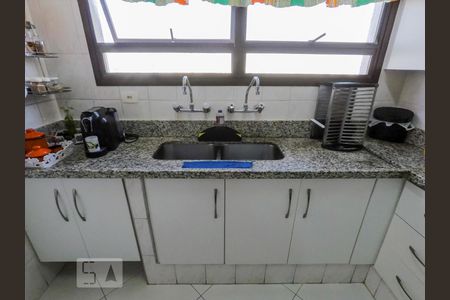 Apartamento à venda com 220m², 4 quartos e 3 vagasCozinha