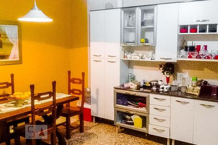Casa à venda com 210m², 3 quartos e 3 vagasCozinha