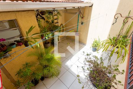 Casa à venda com 125m², 2 quartos e 1 vaga Casa à venda com 125m², 2 quartos e 1 vagaQuintal/Lavanderia