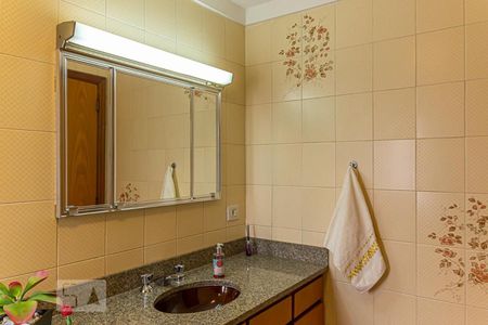 Apartamento à venda com 240m², 4 quartos e 3 vagasBanheiro da Suíte 3