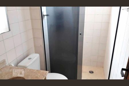 Apartamento à venda com 70m², 2 quartos e 1 vaga Apartamento à venda com 70m², 2 quartos e 1 vagaBanheiro