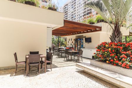 Apartamento à venda com 69m², 2 quartos e 1 vagaÁrea Comum