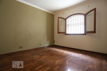 Casa à venda com 200m², 3 quartos e 4 vagasSuíte