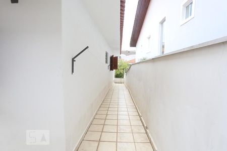 Casa à venda com 200m², 3 quartos e 4 vagasCorredor Lateral