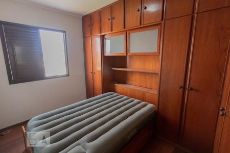 Dormitório 2 de apartamento para alugar com 2 quartos, 51m² em Vila Mangalot, São Paulo