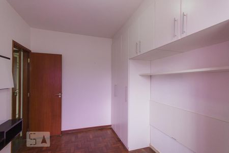 Apartamento à venda com 76m², 2 quartos e 1 vagaQuarto 2