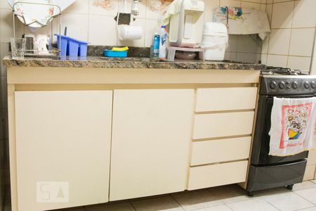 Apartamento para alugar com 60m², 2 quartos e 1 vaga Apartamento para alugar com 60m², 2 quartos e 1 vagaCozinha - Armários