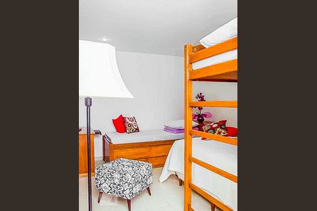 Apartamento à venda com 290m², 4 quartos e 1 vaga Apartamento à venda com 290m², 4 quartos e 1 vagaQuarto