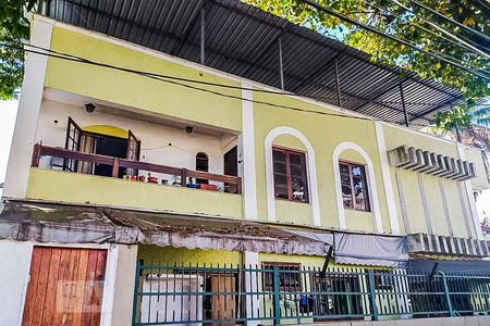 Apartamento à venda com 290m², 4 quartos e 1 vaga Apartamento à venda com 290m², 4 quartos e 1 vagaFachada