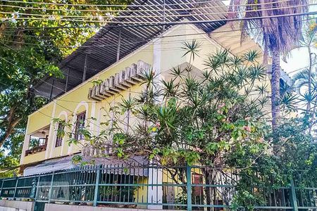 Apartamento à venda com 290m², 4 quartos e 1 vaga Apartamento à venda com 290m², 4 quartos e 1 vagaFachada