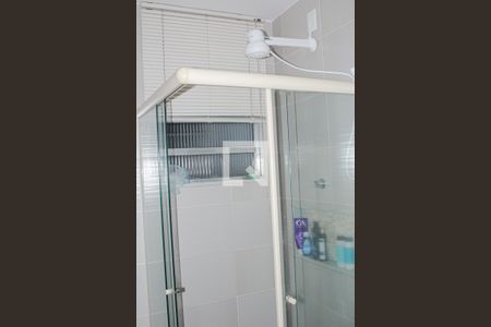 Apartamento à venda com 70m², 2 quartos e 1 vaga Apartamento à venda com 70m², 2 quartos e 1 vagaBanheiro